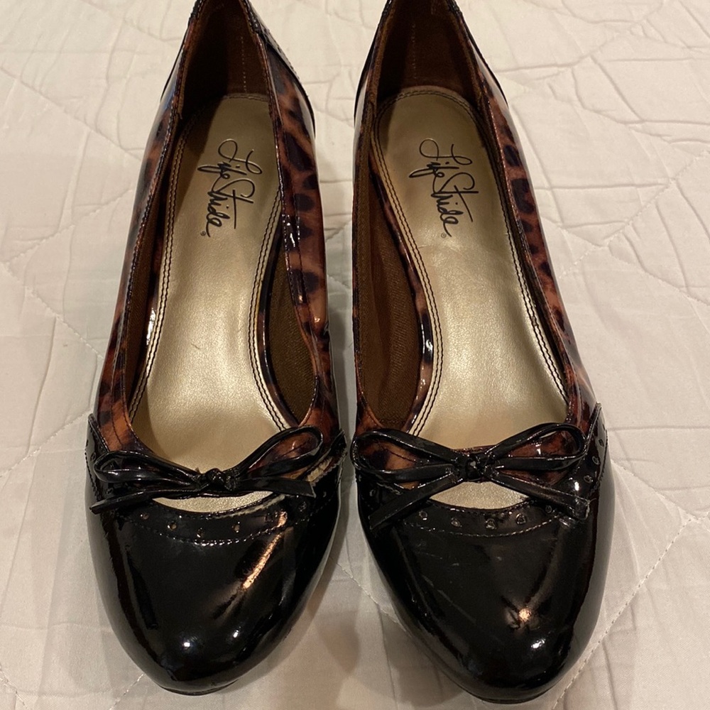 Leopard print heels-size 9